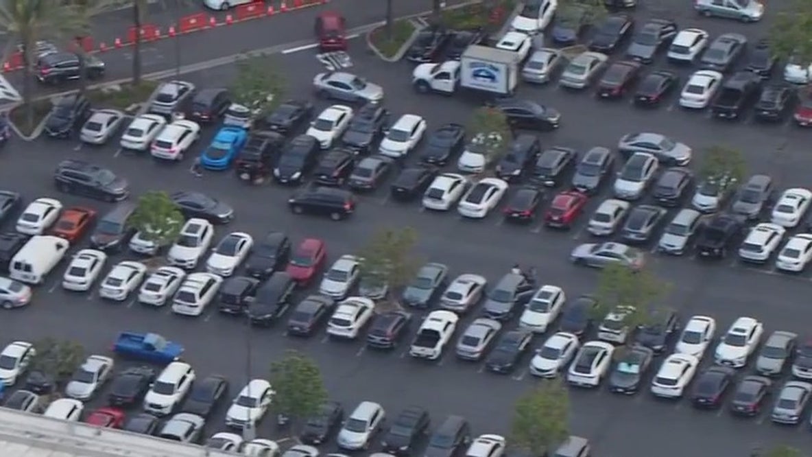Shoppers pack Citadel Outlets on Black Friday
